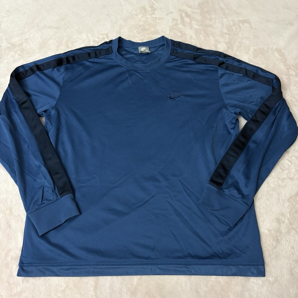 Vintage Nike Men's Navy Blue Long Sleeve Shirt XL Embroidered Gray Logo Y2K